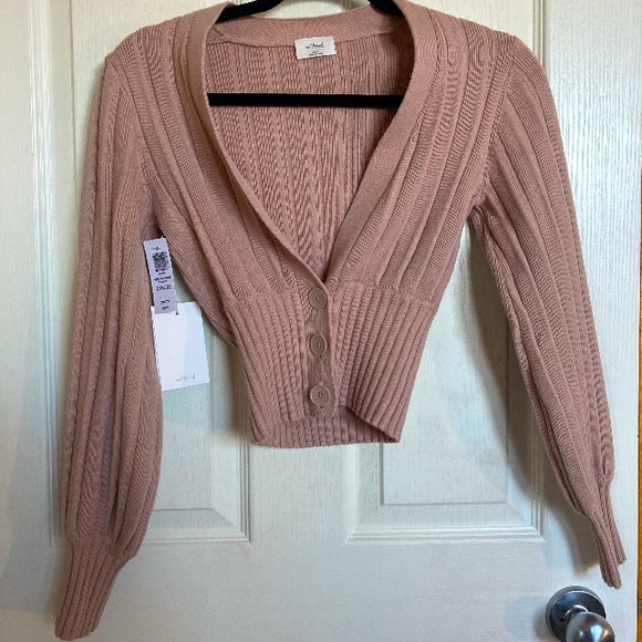Aritzia Wilfred Plunge Front Cardigan in Palazzo Pink - Picture 3 of 7